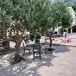 Dream House Blue Sky * Omis