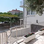 Dream House Blue Sky * Omis