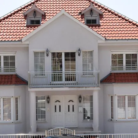 Dream House Blue Sky Омиш