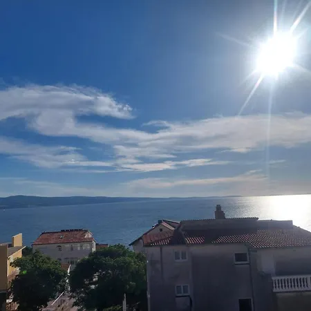 Dream House Blue Sky 오미스